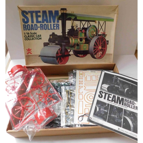 52 - Bandai - steam roadroller/plastic model - 1:16 scale - boxed/unchecked