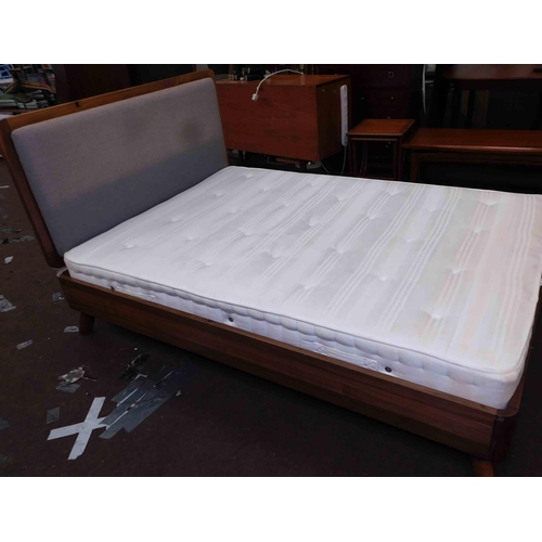 550 - Double bed frame & mattress