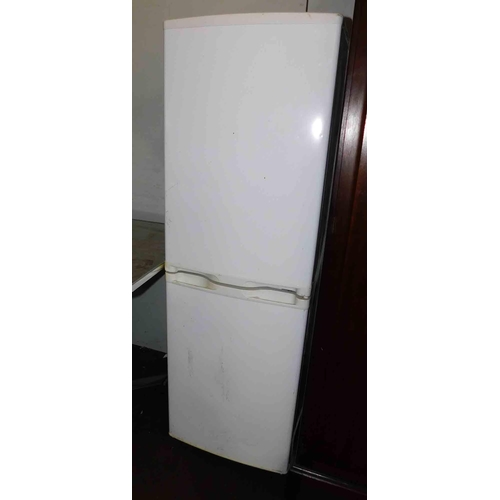 551 - Fridge freezer in W/O