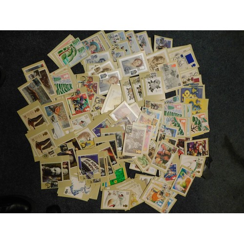 8 - Mixed stamps - including albums & FDCs