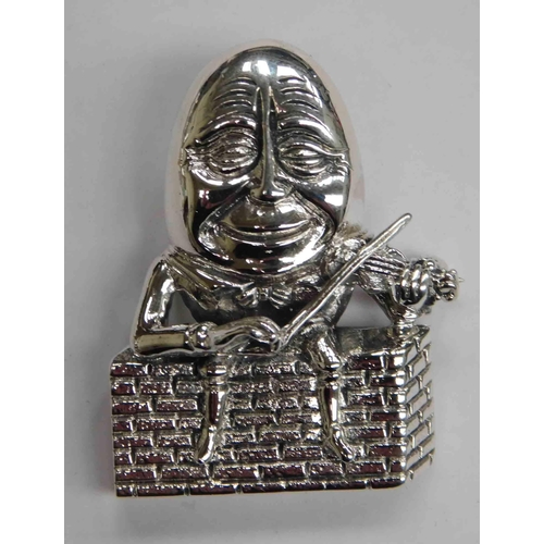 106 - Silver - Humpty Dumpty brooch