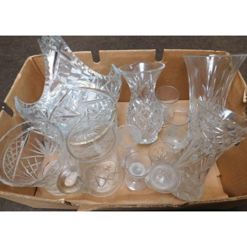 186 - Glassware - including vases