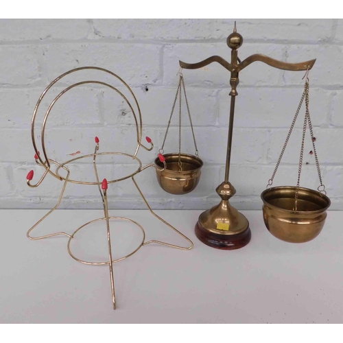 47 - Vintage - brass scales & stand