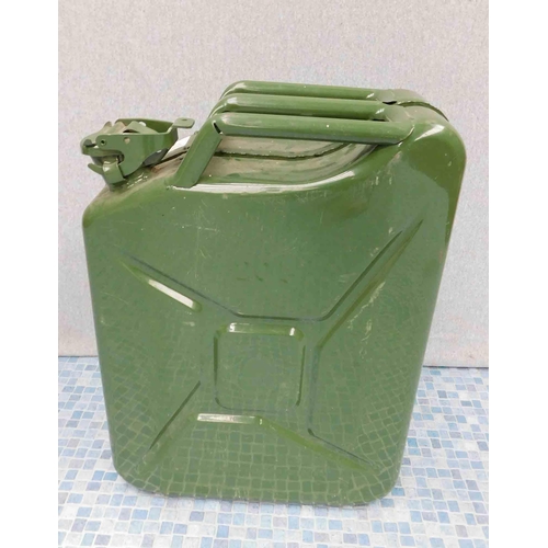 520 - New 20L jerry can - never used...