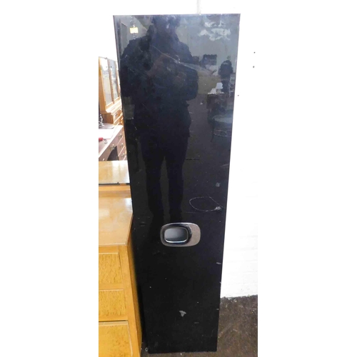 532 - Gloss black wall mountable cabinet with glass shelves