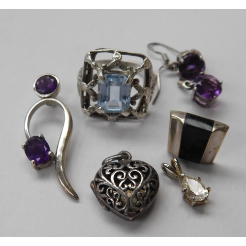 109 - Silver jewellery including - pendants/drop earrings & cut glass pendant