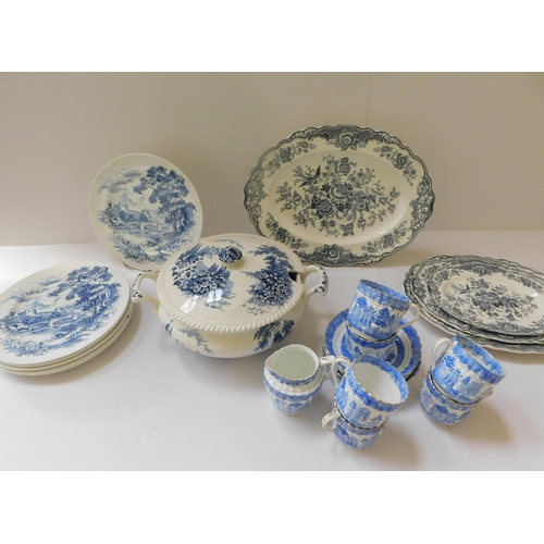 24 - Blue & white ceramics including - Wedgwood/Crown Ducal & oriental tea set...