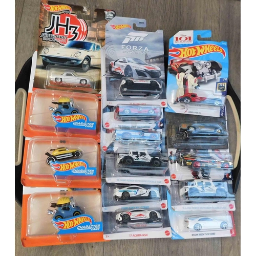 526 - 15x New and carded diecast Hot Wheels...