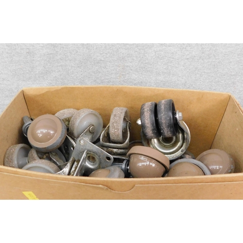 527 - Box of assorted castors inc retro style...