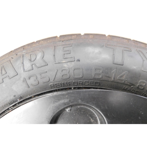 528 - Space-saver car tyre Pirelli 135/80 B14-80P...