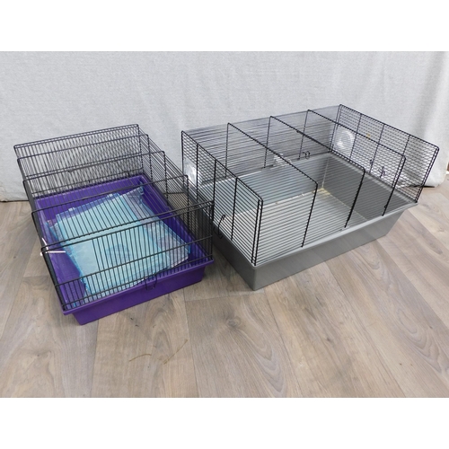 561 - 2x Pet cages