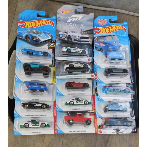 564 - 15x New and carded diecast Hot Wheels