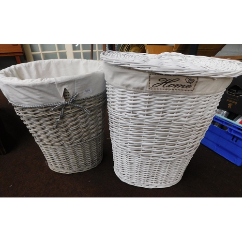 569 - 2x Wicker laundry baskets