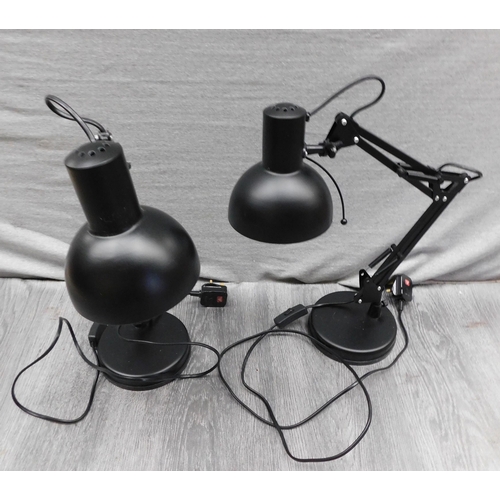 690 - 2x Office lamps w/o