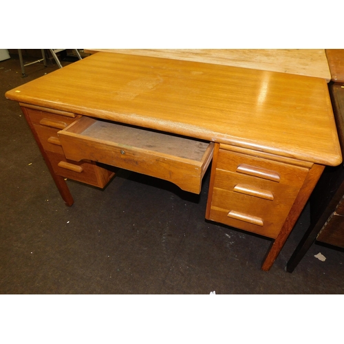 745 - Abbess oak wooden desk , 2x drawers & central one-no keys