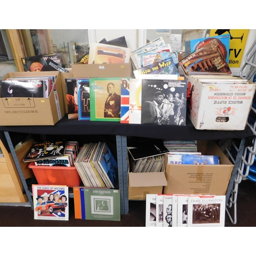 80 - Large collection of mixed vinyl - including Johnny Cash/ Louis Armstrong & Joan Armatrading