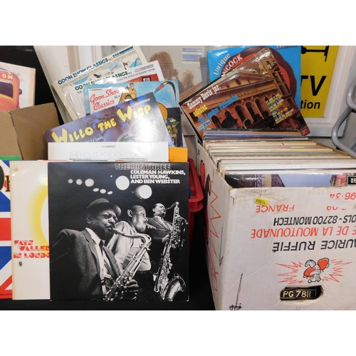 80 - Large collection of mixed vinyl - including Johnny Cash/ Louis Armstrong & Joan Armatrading