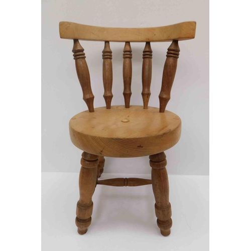 126 - Children's chair - approx 16