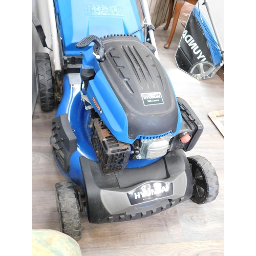 528 - Hyundai petrol self drive lawnmower (steel deck) only used 6 times - RRP £249