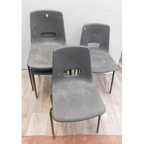 550A - 5x Stacking chairs