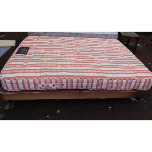 815A - Double bed base + mattress (pocket sprung)