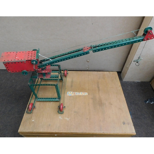 87 - Vintage Meccano - books & crane