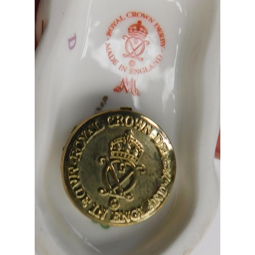 106 - Royal Crown Derby - baby rabbit with gold stopper