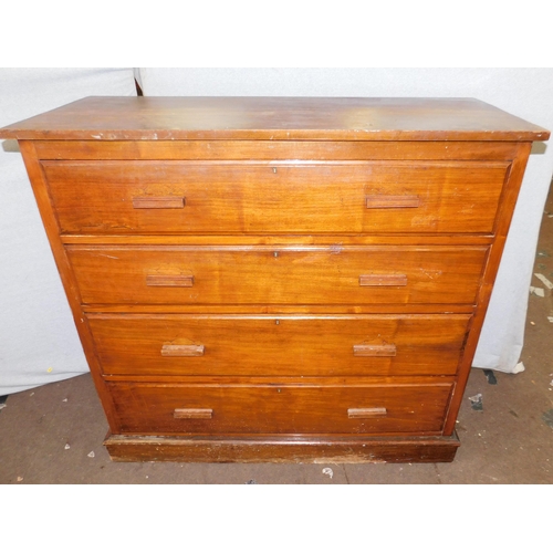 561 - Large 4 drawer chest of drawers