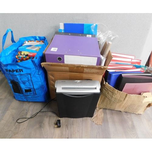 623 - Large selection of stationary items incl. folders, shredder - unchecked