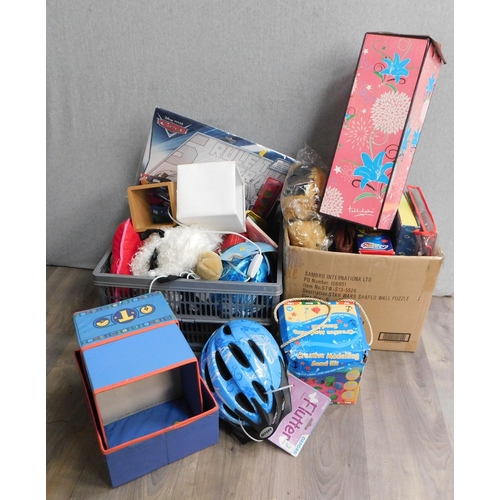 639 - Selection of new items including cycling helmets, snakes & ladders etc.