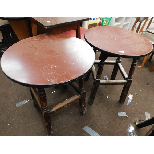 810 - 2x Circular pub tables approx 22