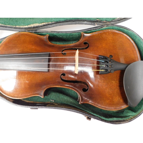 91 - Antique - Jacobus Stainer in Abram Prope Oenipontum 1765 - violin case & two bows - reconditioned th... 