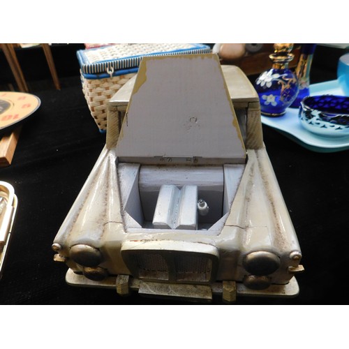 57 - 1950s - wooden car & Titanic model