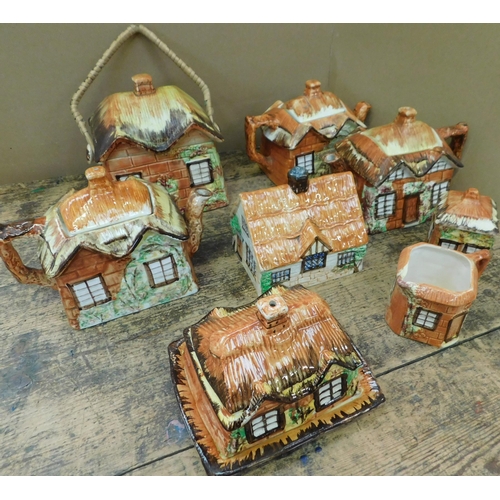 281 - Ceramic - Cottage ware