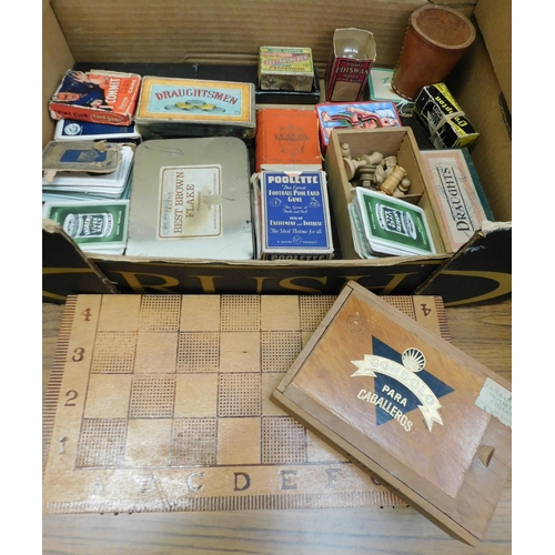 38 - Vintage - games/chess pieces & card decks