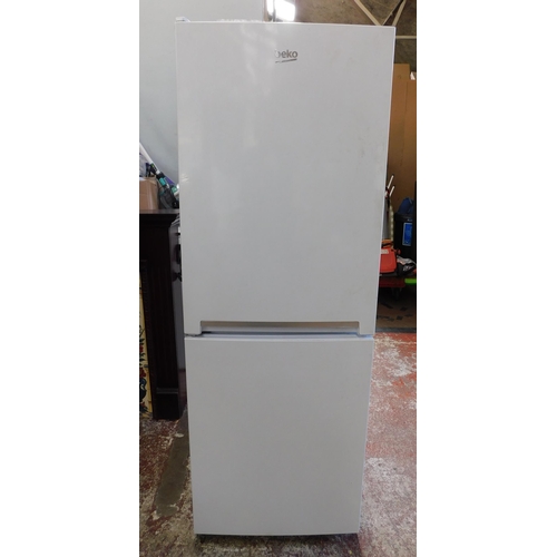 539 - Beko fridge freezer W/O...