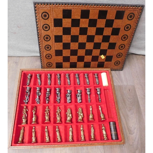 602 - Chess/ draught set