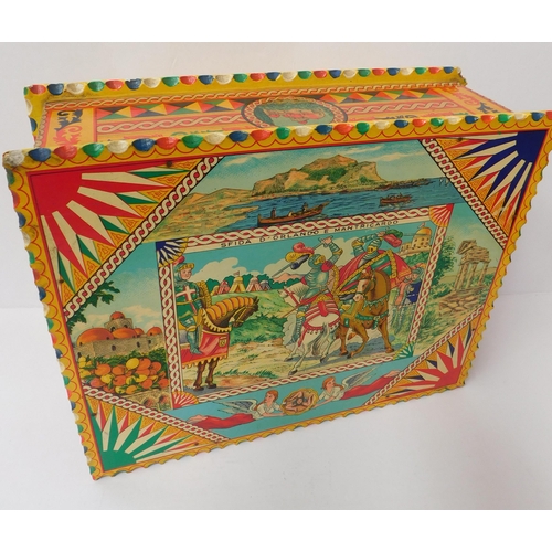 193A - Spanish - wooden gift box - approx 14.5 x 12