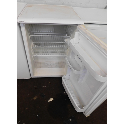 527a - Beko undercounter fridge w/o