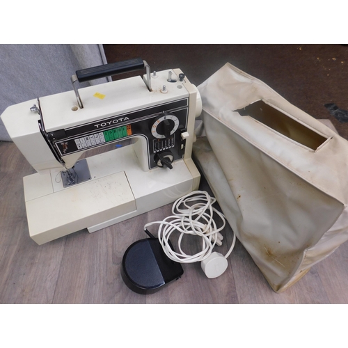 633 - Toyota sewing machine w/o