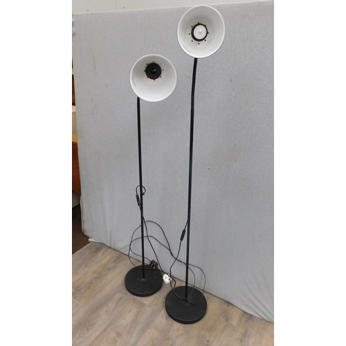 667 - 2x Goose neck floor standing lamps