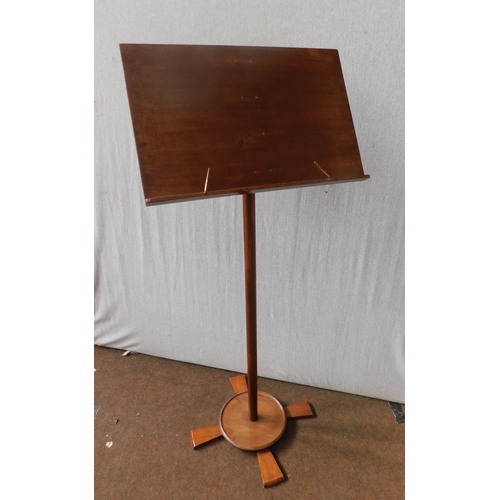 671a - Vintage wooden music stand