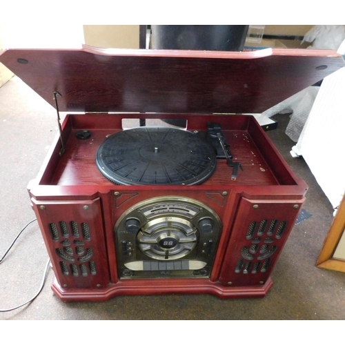 683 - Vintage style radio, record player - unchecked