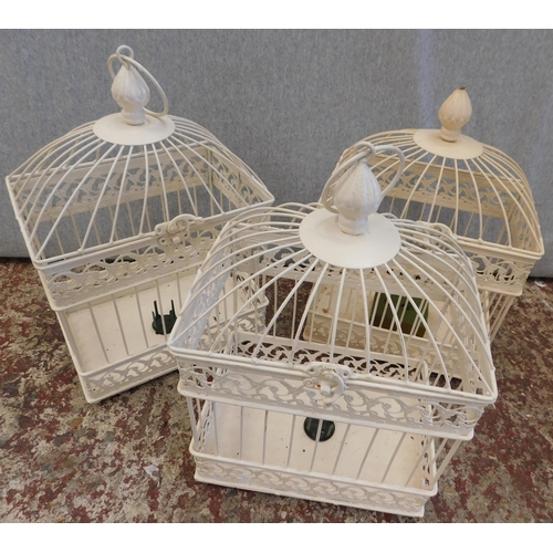 686 - 3x Decorative bird cages