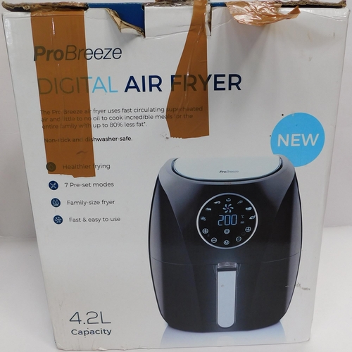 696 - Air fryer unused in box w/o