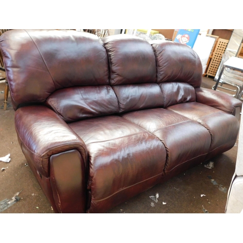 823 - Three seater reclining settee...