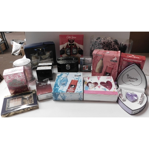 197 - Selection of sealed gift sets