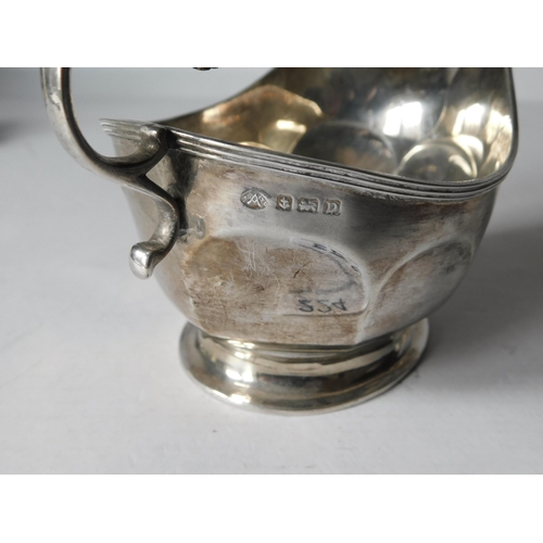 24 - George V silver sauceboat by Adie Brothers Birmingham 1928. Weight 132g