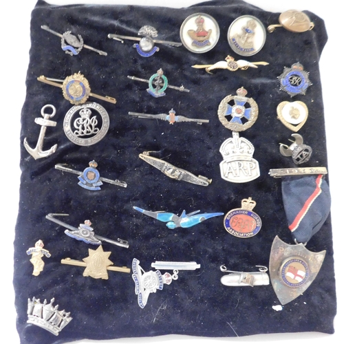 100 - Twenty seven - Sweetheart brooches including WWI/WWII/silver/mother of pearl/enamel & other metals