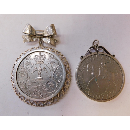 108 - Silver ribbon topped mount & silver scroll top mount - both set with 1977 dated Crown coins